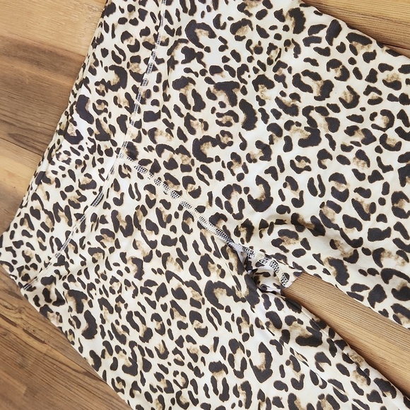 Wonderly Capri-length, Petite Medium - Picture 3 of 6